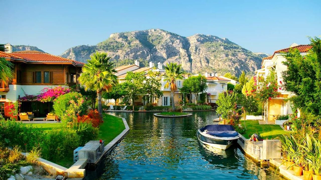 Balayınız İçin Cennetten Bir Köşe: Edremit’te Romantik Bir Tatil!