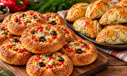 Simit Tadında Pizza Poğaça Nasıl Yapılır? İşte Yumuşacık ve Tam Kıvamında Tarif