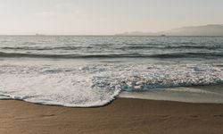 Ege’nin Altın Kumlu Tatil Cenneti Görenleri Kendine Hayran Bırakıyor