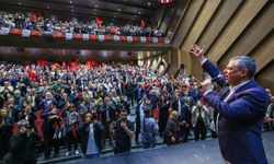 Özgür Özel Balıkesir’den Seslendi: “Sandığı Getirin, Kararı Millet Versin”
