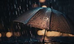 Bandırma’da Yağmur Var! Şemsiyesiz Çıkmayın!