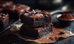 Sufleyi Unutturacak Çikolata Lezzeti! 5 Malzemeyle Akışkan Browni Tarifi