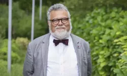 Celal Şengör’ün Yunanistan’daki “İkizi” Sosyal Medyada Gündem Oldu
