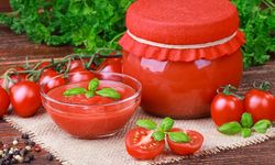 Salça Küflenmesi Nasıl Önlenir? Salçayı Uzun Süre Taze Tutmanın Püf Noktaları