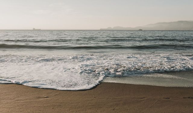 Ege’nin Altın Kumlu Tatil Cenneti Görenleri Kendine Hayran Bırakıyor