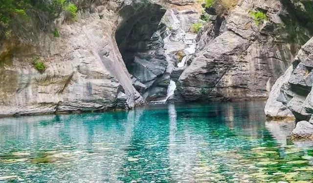 İzmir'in Gizli Cenneti Cihan Beğendi Kanyonu! Doğanın Kalbinde Unutulmaz Bir Yolculuk