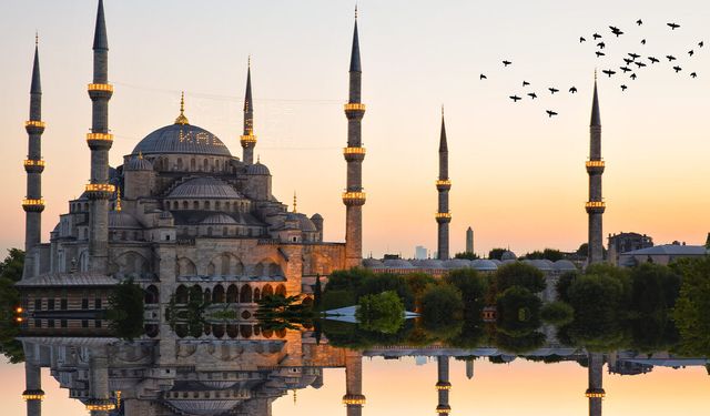 2027 Yılında Ramazan Ne Zaman? Hangi Günler Kandil?