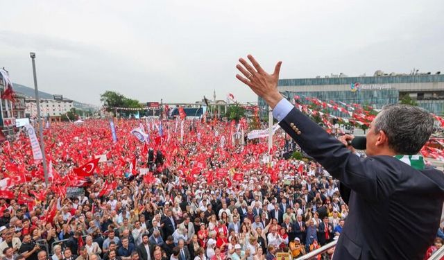 Özgür Özel’in Çağrısıyla Meydanlar Doldu!