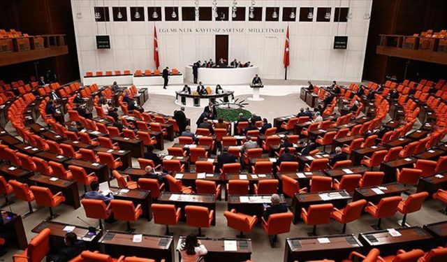 Komisyon Toplantısında Yumruklar Konuştu