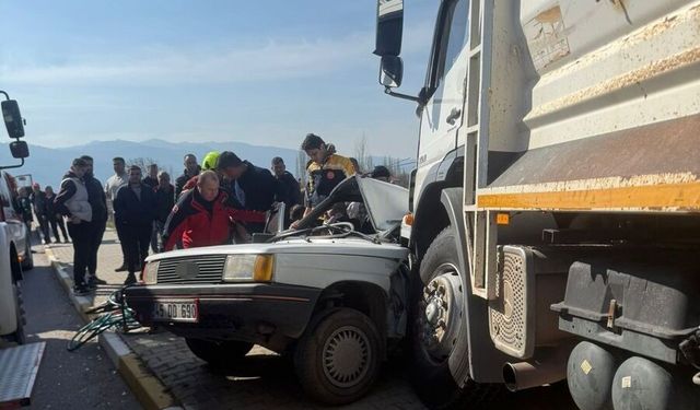 Sındırgı’da Feci Kaza: 1 Ölü, 2 Yaralı
