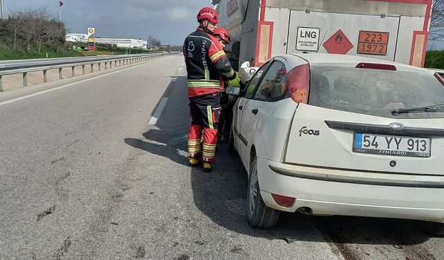 Bandırma’da Feci Kaza: Tankere Çarpan Otomobil Hurdaya Döndü!