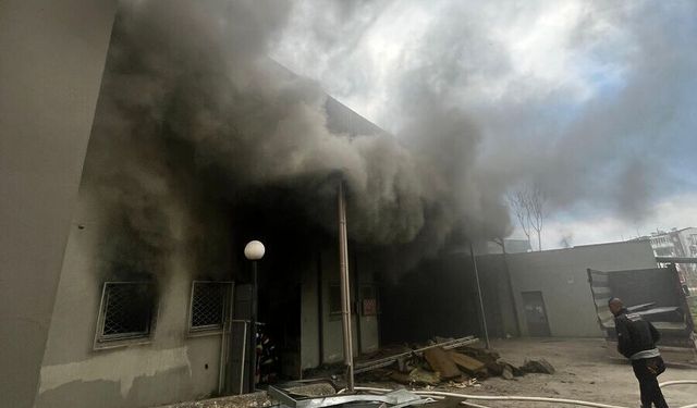 Altıeylül Eski Ordu Pazarı’nda Yangın!
