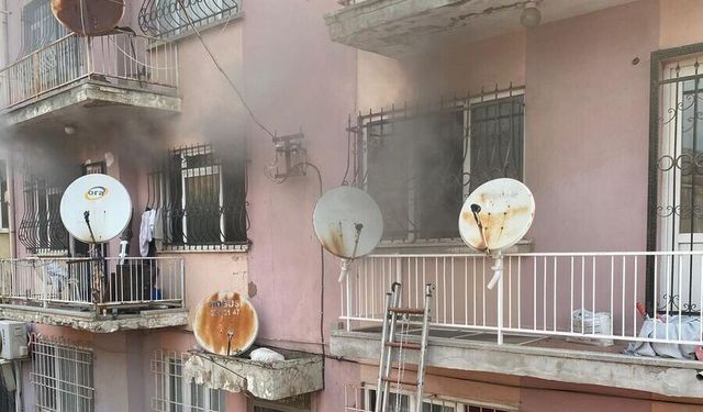 Edremit’te Yangın Dehşeti! Vatandaşlar Binada Mahsur Kaldı