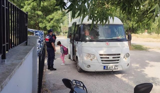 Jandarmadan Okul Çevrelerine Abluka