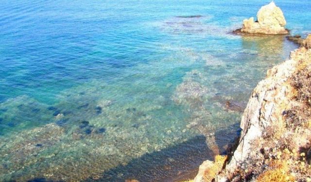 Çeşme’nin Şifalı Kaçış Noktası: Şifne Plajı Deniz Ve Termali Bir Arada Sunuyor