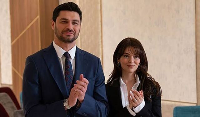 Kızılcık Şerbeti'nin 5. Sezon Afişi Yayınlandı! İlk Sezondan Sadece 2 İsim Kaldı