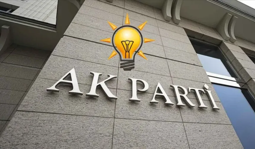 AK Parti’de Yaprak Dökümü Yaşanıyor