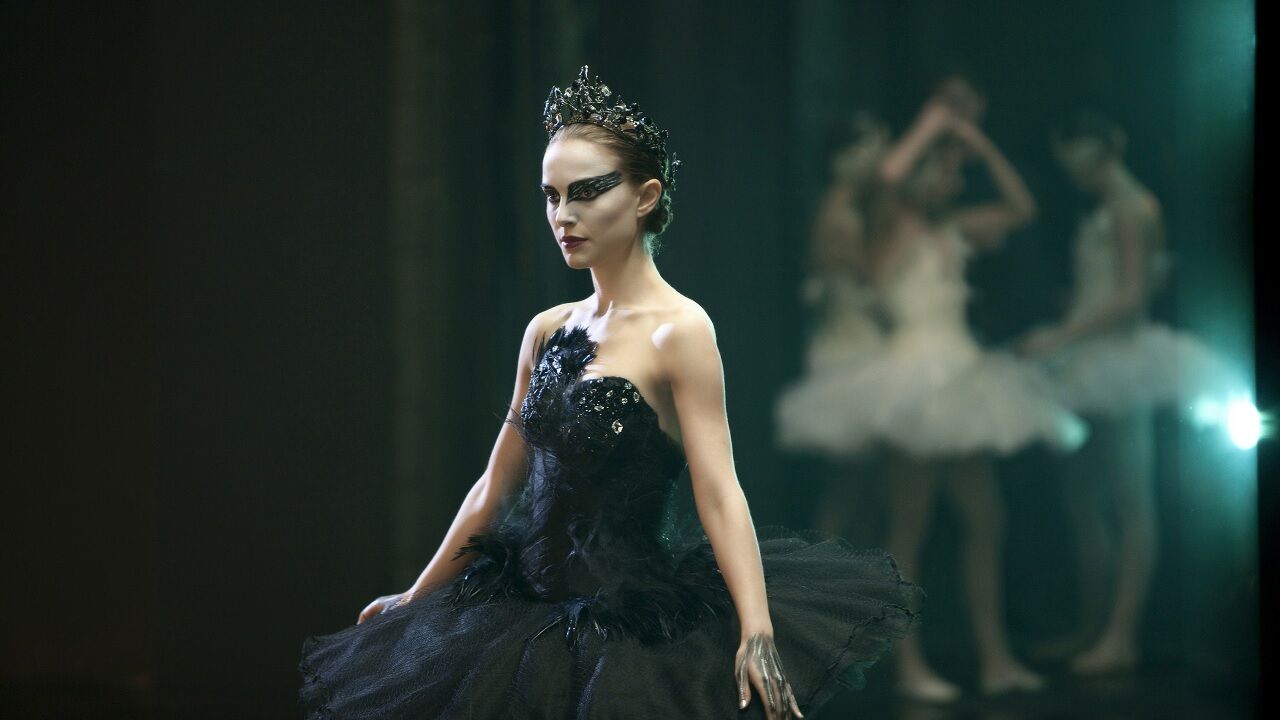 4. Black Swan – Siyah Kuğu