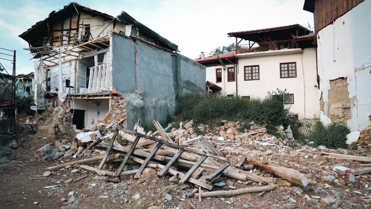 Deprem-12