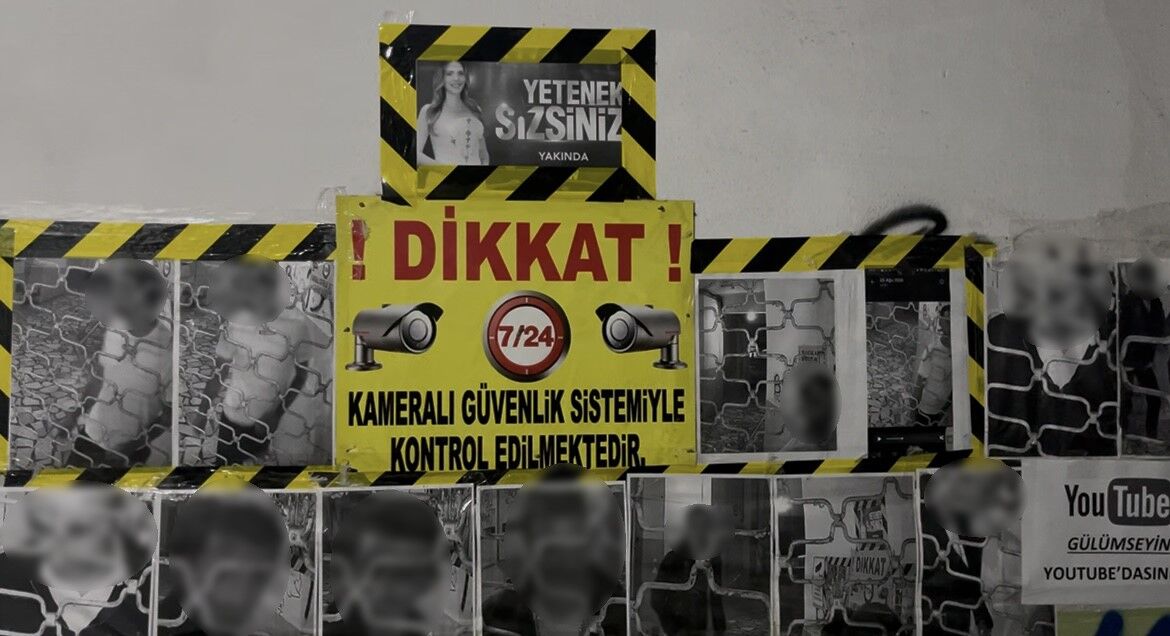 Gece Tuvaletini Yaptılar, Sabah Afiş Oldular! (4)
