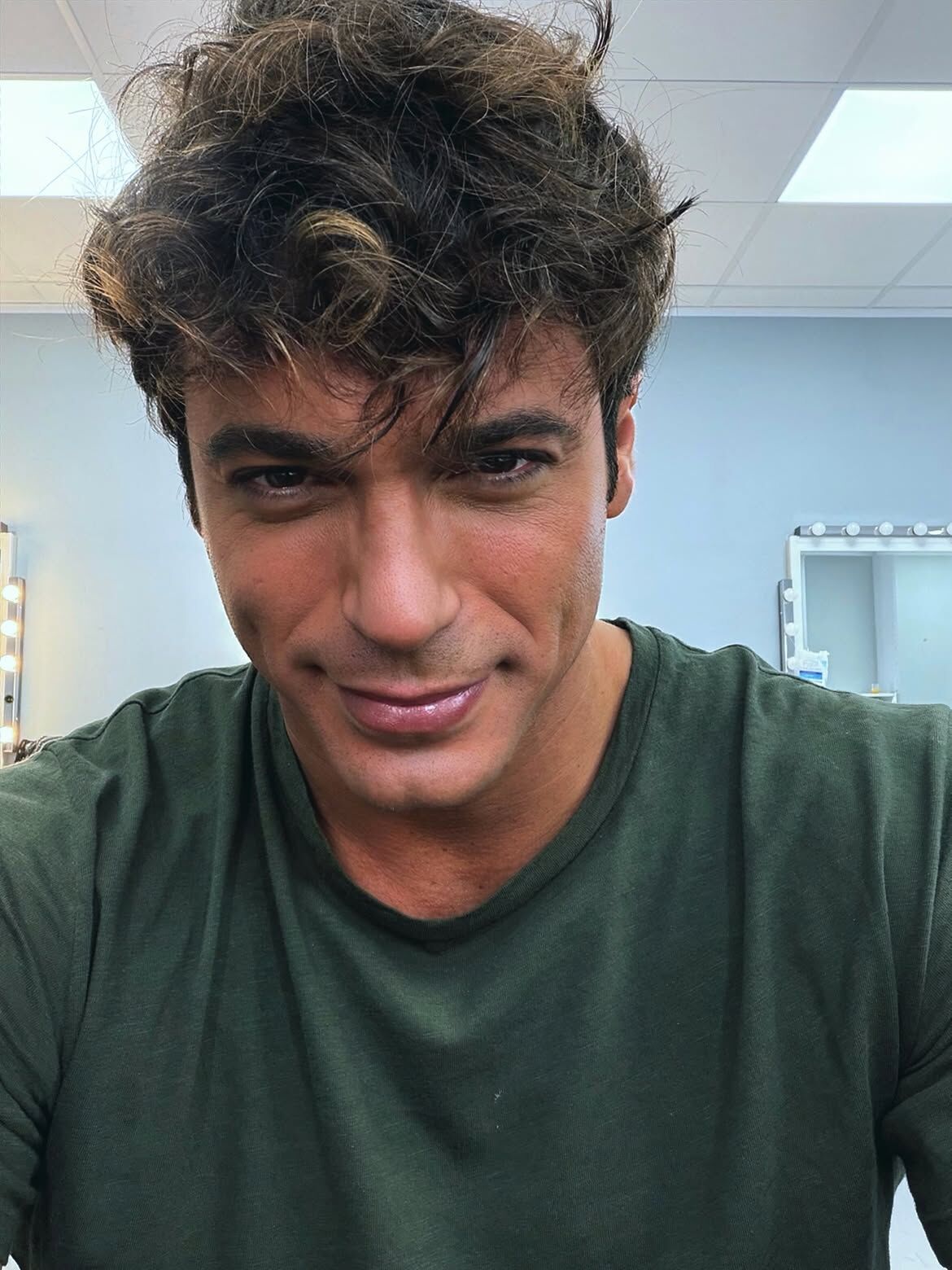 Can Yaman (3)