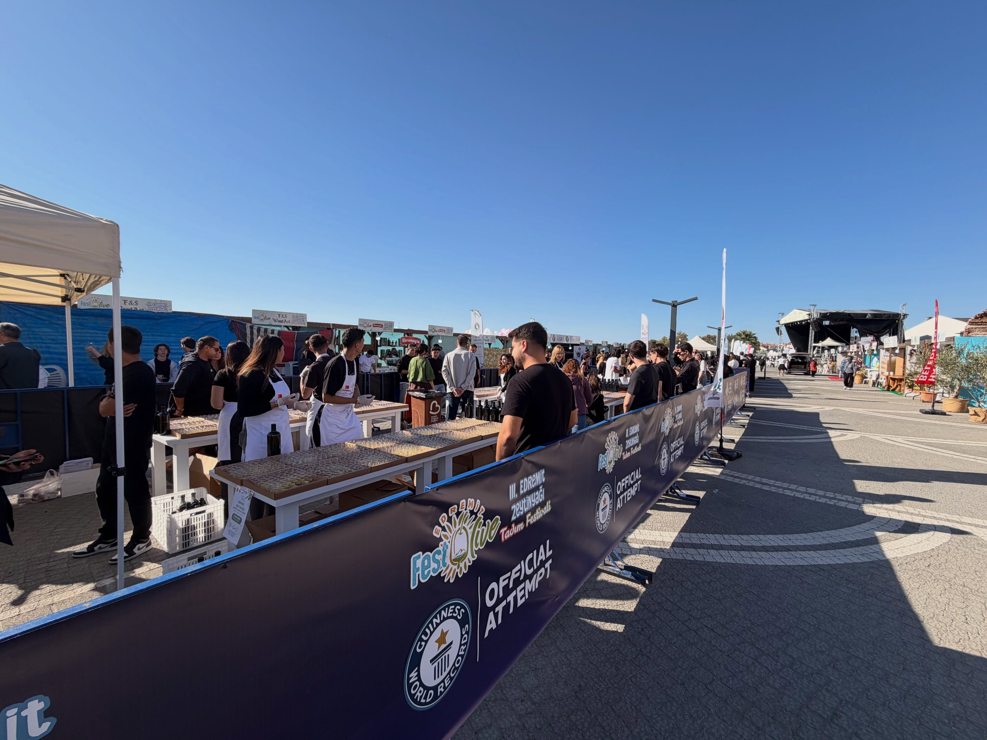 Edremit’te Guinness Dünya Rekoru Denemesi Başladı! (1)