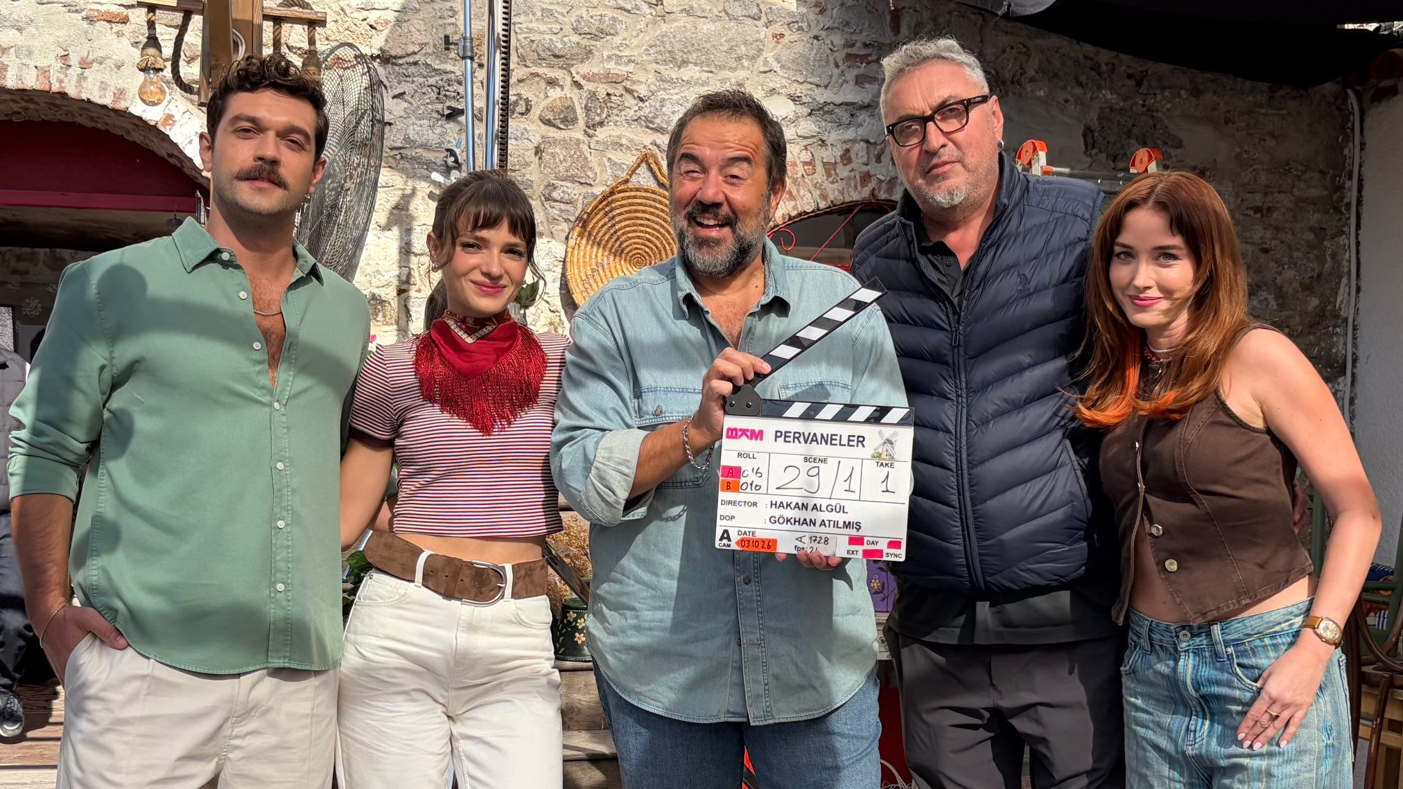 Pervaneler Dönmeye Başladı 🎥🙏🧿❤️ 8 Ocak‘ta Sadece Sinemalarda @Bkmonline (1)