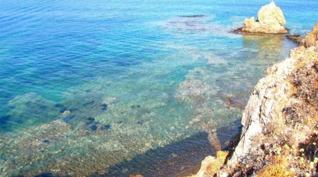 Çeşme’nin Şifalı Kaçış Noktası: Şifne Plajı Deniz Ve Termali Bir Arada Sunuyor