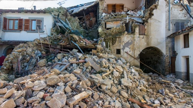 Öğrenciler Depreme Okulda Yakalanırsa Ne Yapmalı?
